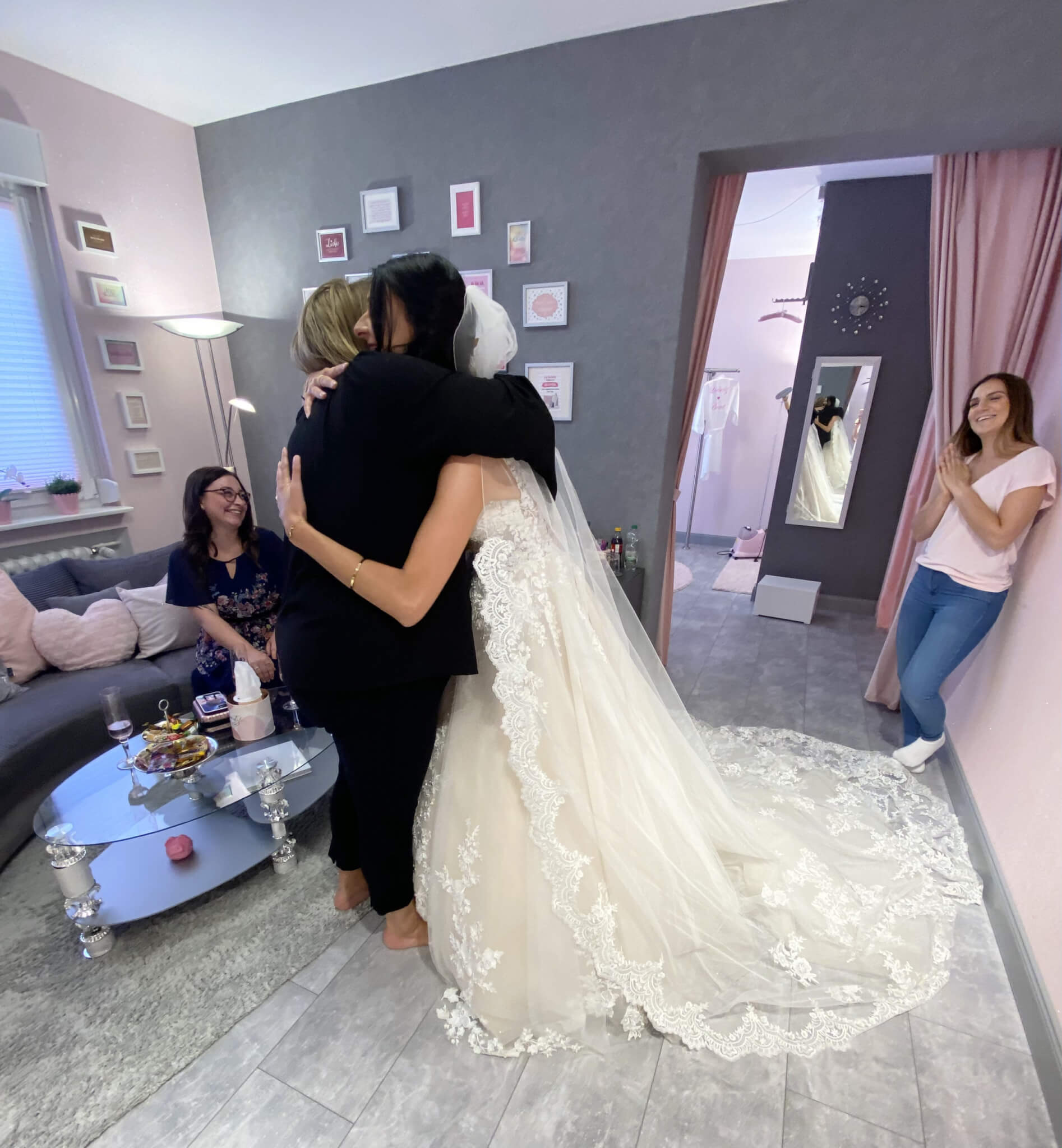 Brautkleider im Liebreiz Wedding Store für Bräute aus Karlsruhe